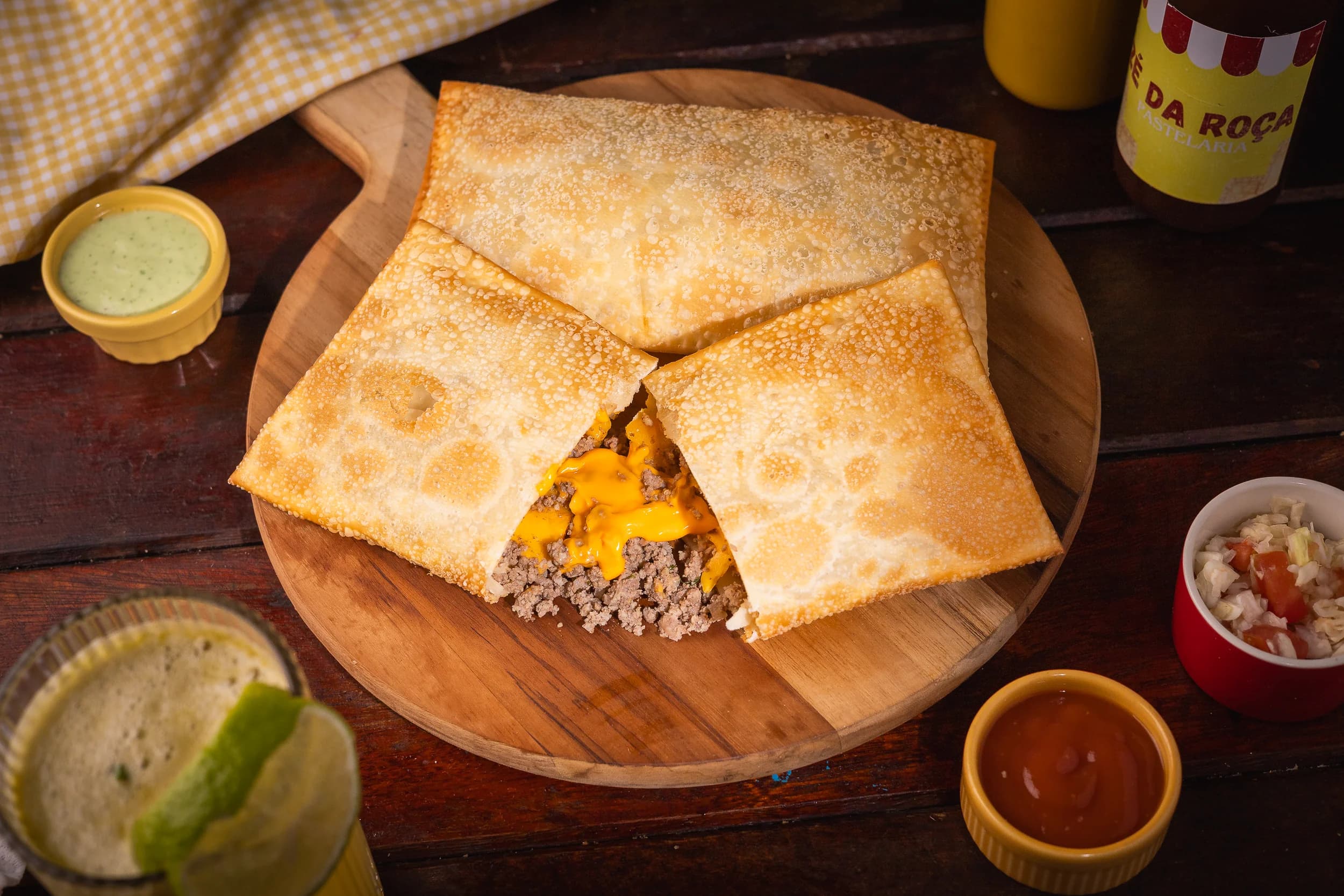 Pastel de carne com cheddar