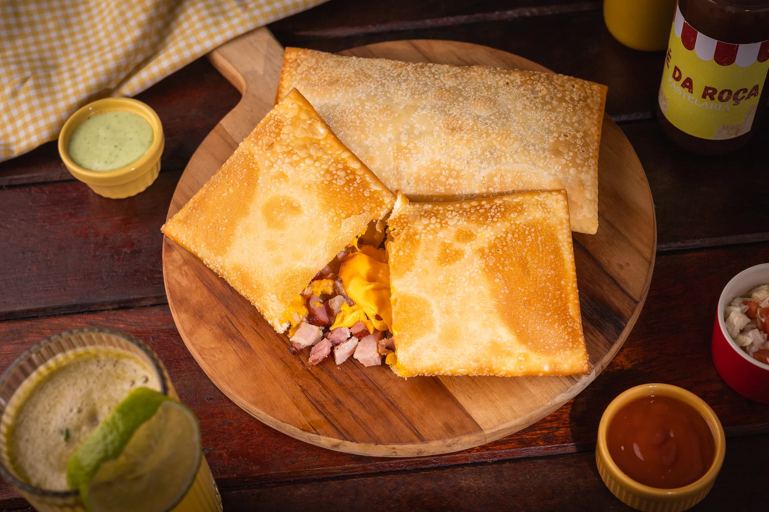 Pastel de cheddar com bacon