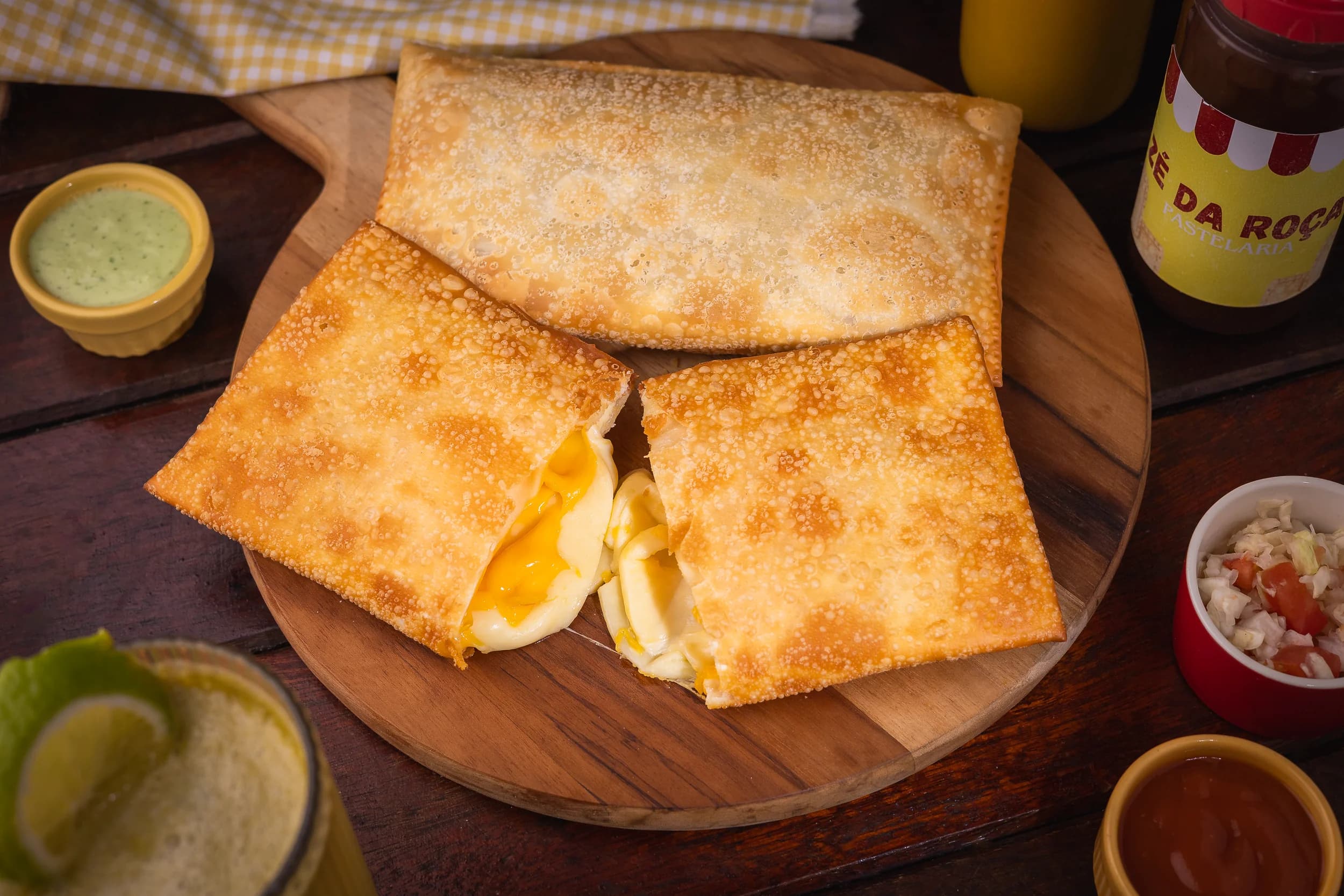 Pastel de quatro queijos